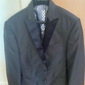 Van Heusen studio pindot tuxedo jacket size 40R